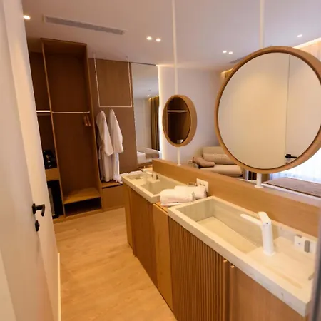 Mahoro Boutique Hotell 4*