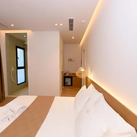 Mahoro Boutique 4*
