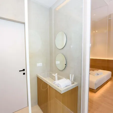 Mahoro Boutique 4*