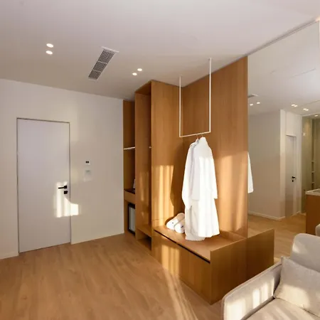 Mahoro Boutique 4*