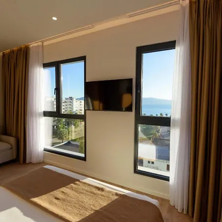 Mahoro Boutique 4* Vlorë