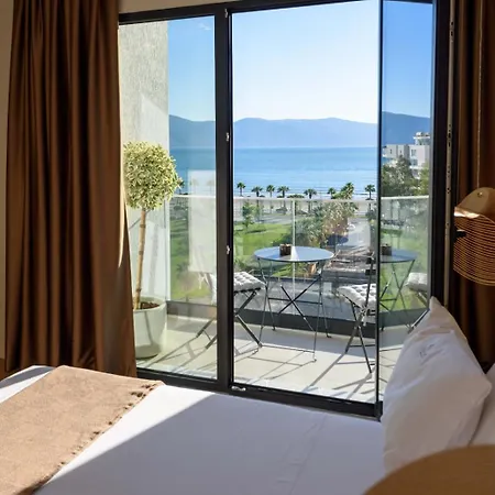 Mahoro Boutique 4*